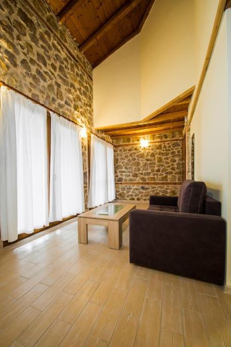 Вилла Petrini Spiti Пиргадикия Экстерьер фото