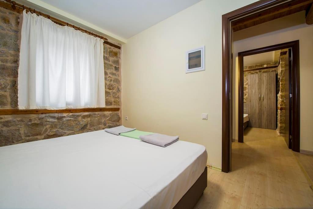Вилла Petrini Spiti Пиргадикия Экстерьер фото