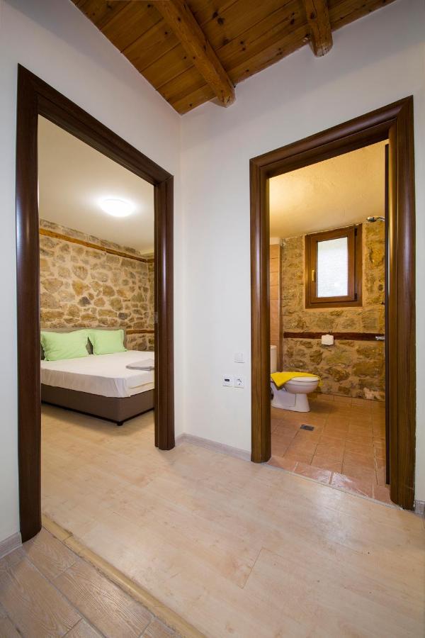 Вилла Petrini Spiti Пиргадикия Экстерьер фото