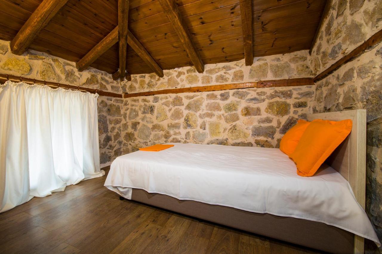 Вилла Petrini Spiti Пиргадикия Экстерьер фото