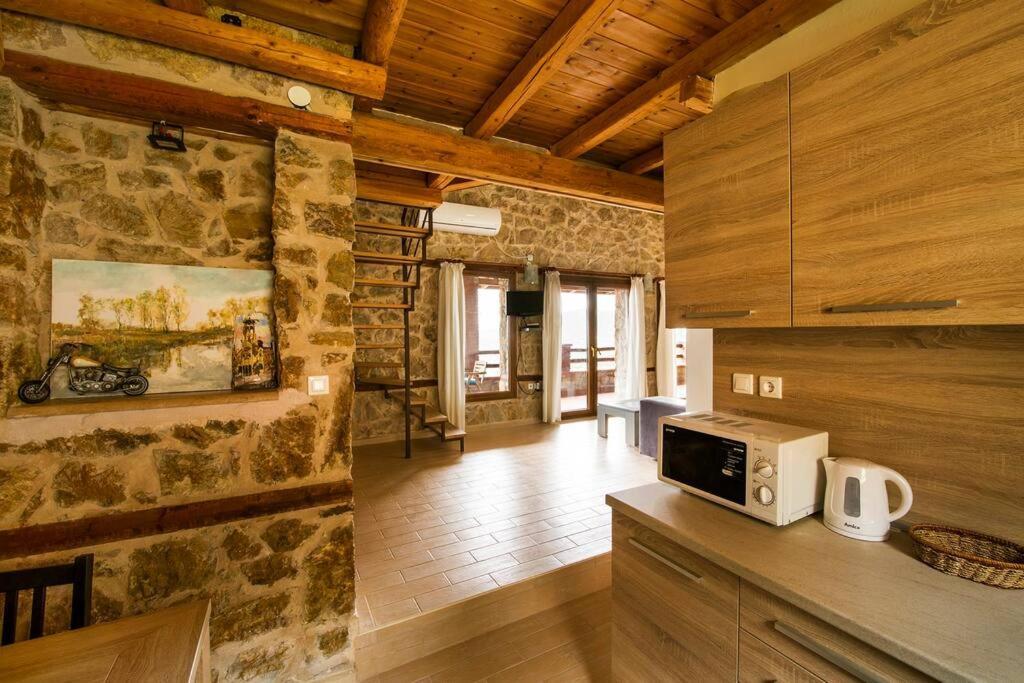 Вилла Petrini Spiti Пиргадикия Экстерьер фото