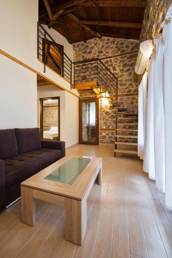 Вилла Petrini Spiti Пиргадикия Экстерьер фото