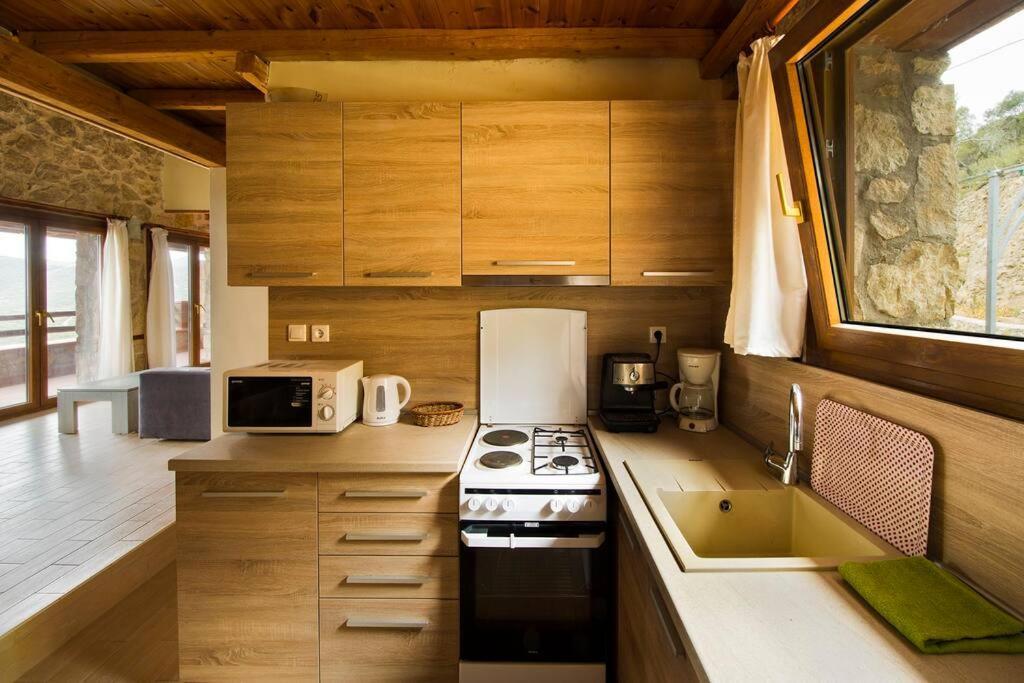Вилла Petrini Spiti Пиргадикия Экстерьер фото